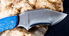 Cargar imagen en el visor de la galería, The Brigham high carbon steel knife Juma Gem Resin Handle