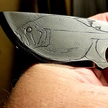 Загрузить изображение в средство просмотра галереи, The Piranha high carbon steel with kydex sheath and ball chain necklace