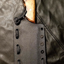 Load image into Gallery viewer, Scrimshaw Timberwolf Spearpoint High Carbon knife hybrid handle material