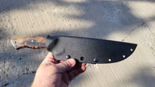 Cargar imagen en el visor de la galería, Timberwolf Spearpoint High Carbon knife hybrid handle material
