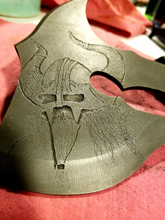 Cargar imagen en el visor de la galería, Nordic Inspired High Carbon Steel Viking Hatchet (CUSTOMIZABLE ENGRAVING)
