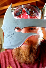 Cargar imagen en el visor de la galería, Nordic Inspired High Carbon Steel Viking Hatchet (CUSTOMIZABLE ENGRAVING)
