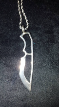 Laden Sie das Bild in den Galerie-Viewer, 92.5 sterling silver pendant with Corian Inlay on 24 inch snake chain
