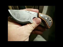 Загружайте и воспроизводите видео в средстве просмотра галереи The Piranha high carbon steel with kydex sheath and ball chain necklace
